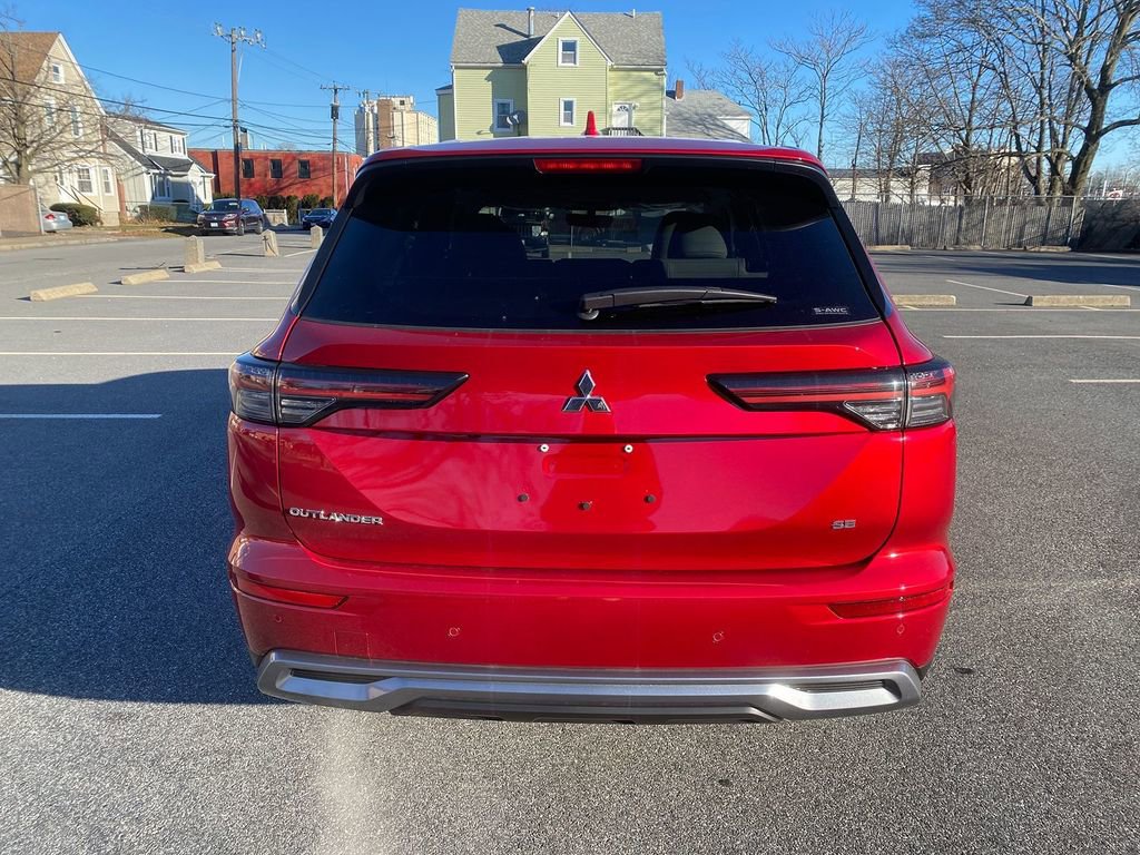 New 2026 Mitsubishi Outlander SE image 6