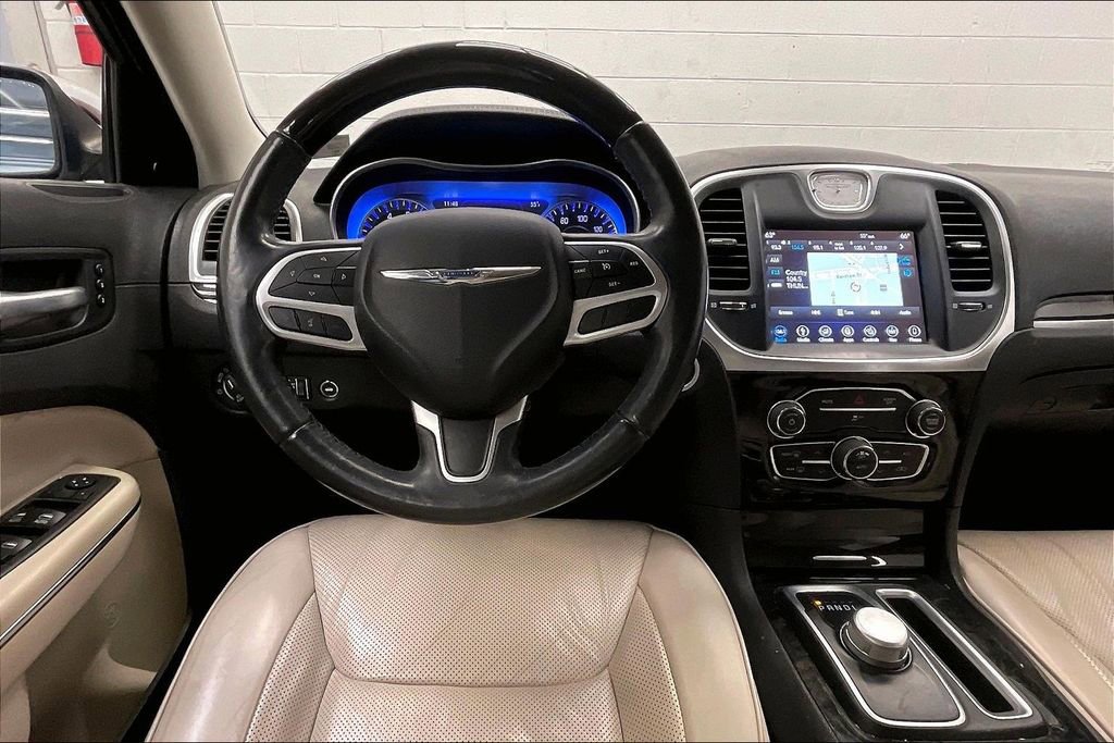 Used 2018 Chrysler 300 Limited w/ Light Group image 4