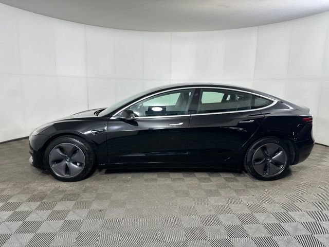 Used 2019 Tesla Model 3 Standard Range Plus image 6