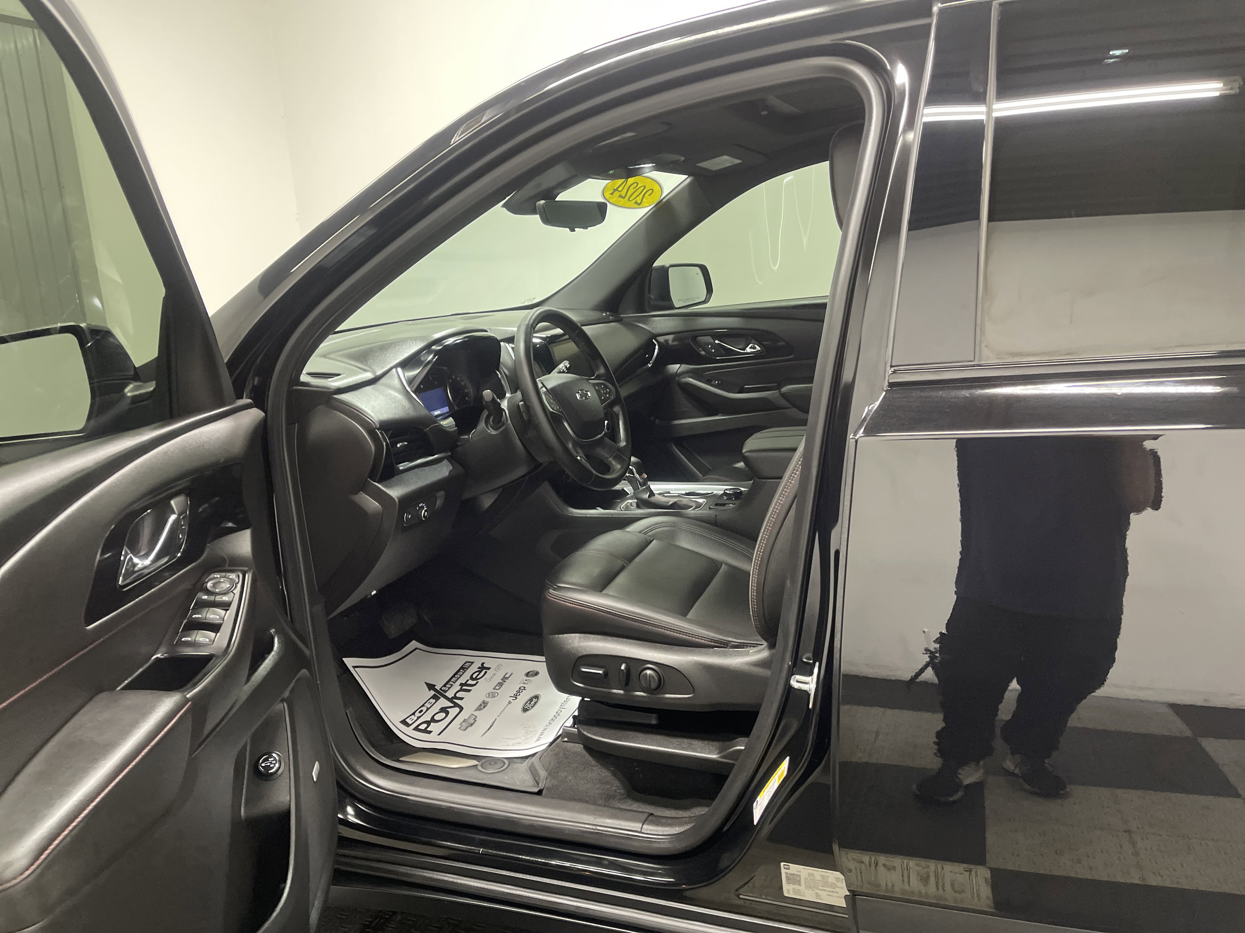 Used 2024 Chevrolet Traverse RS w/ LPO, Floor Liner Package image 9