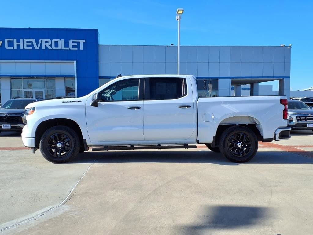 Used 2023 Chevrolet Silverado 1500 Custom w/ LPO, Dark Essentials Package image 4