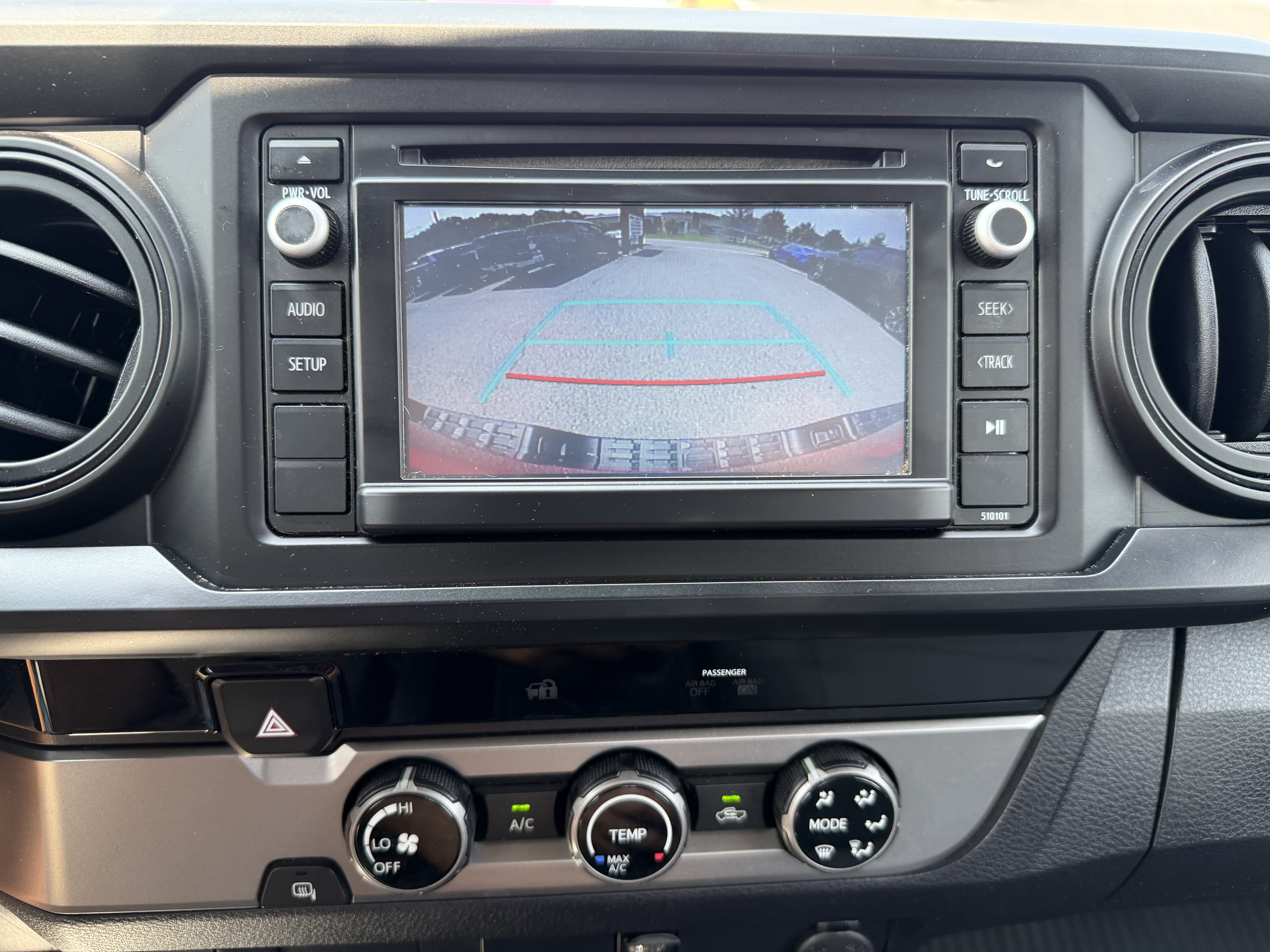 Used 2017 Toyota Tacoma SR w/ SR Convenience Package RWD image 21