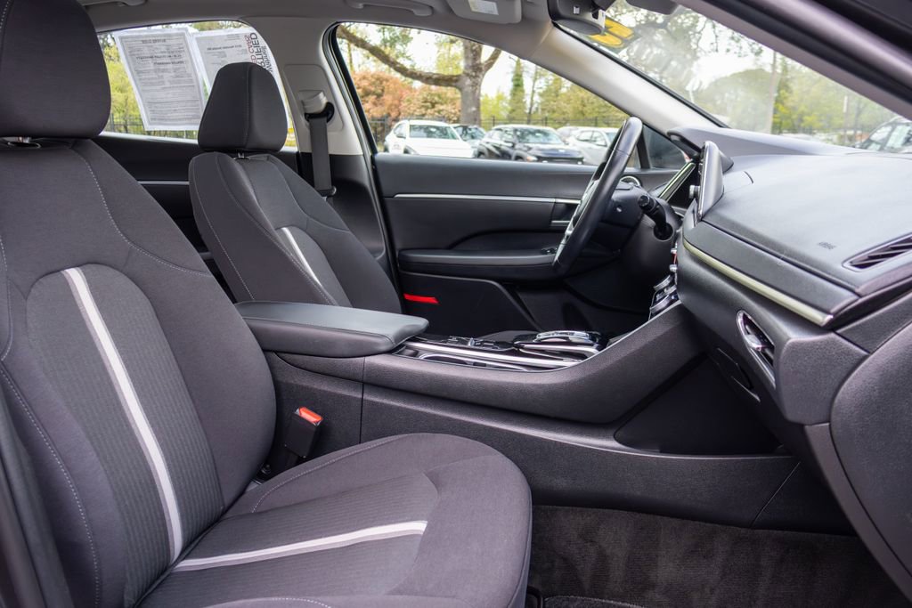 Certified 2023 Hyundai Sonata SEL w/ Convenience Package image 12
