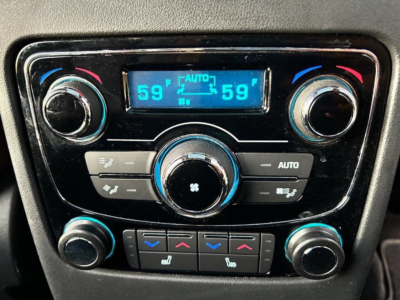 Used 2017 Jaguar F-PACE S image 28