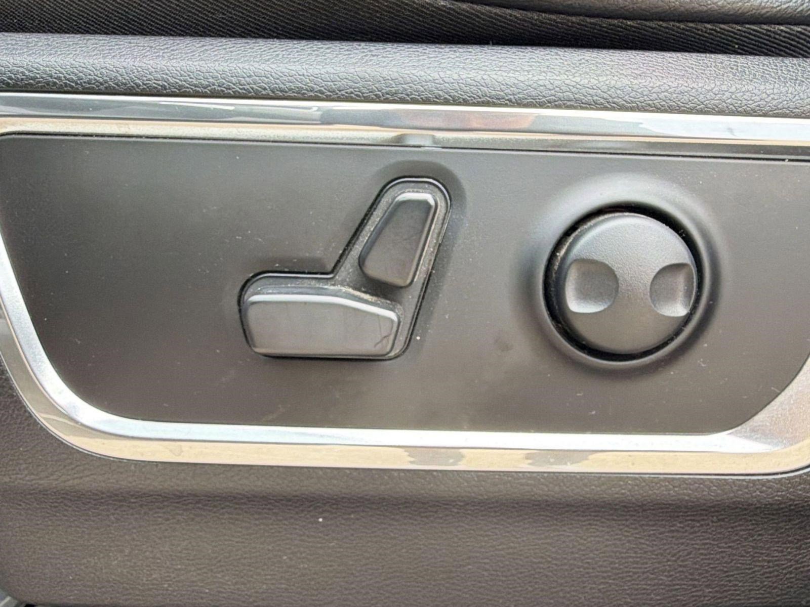 Used 2025 RAM 1500 Laramie w/ Sport Appearance Package image 13