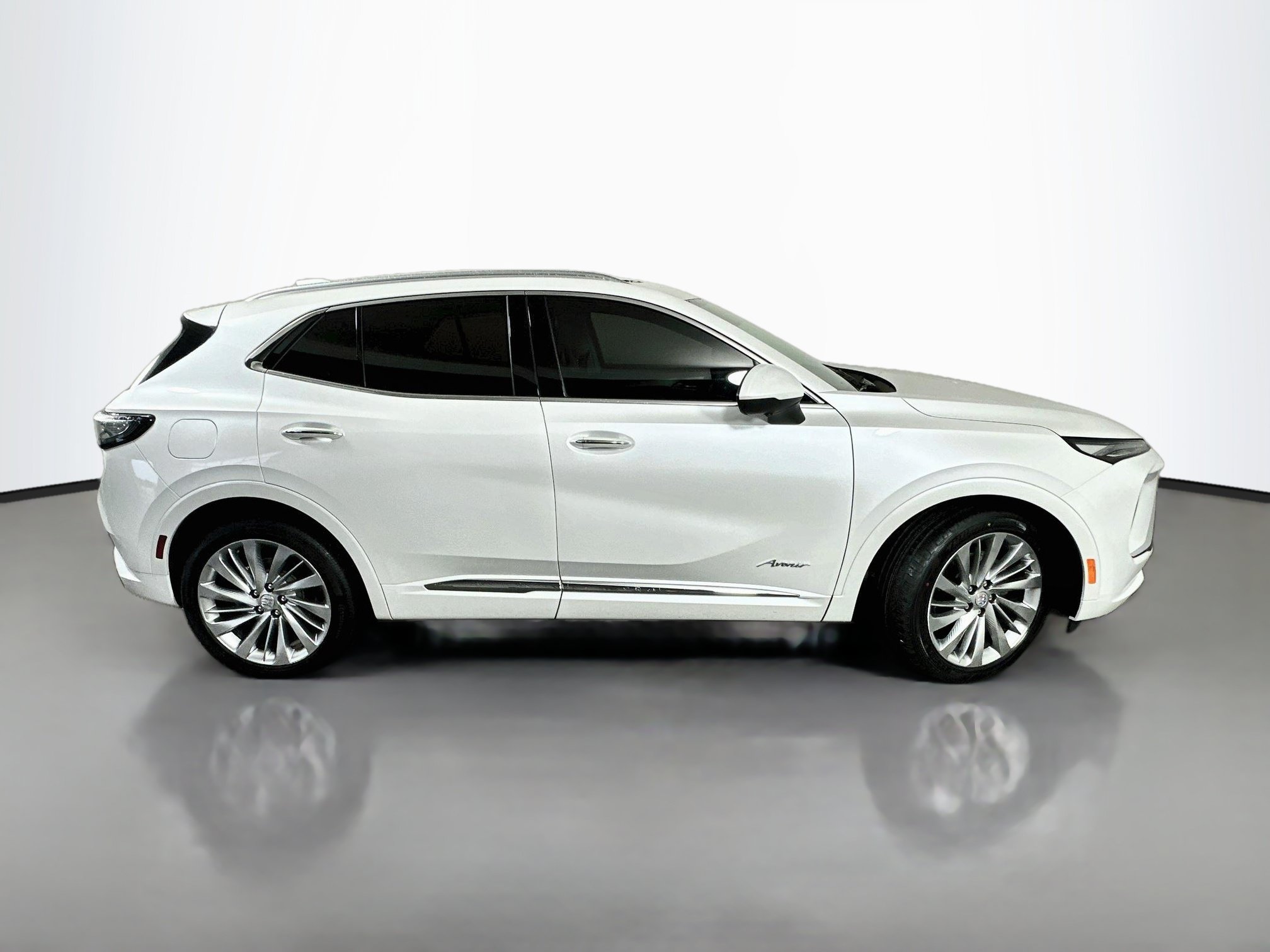 Used 2025 Buick Envision Avenir AWD/4WD image 8