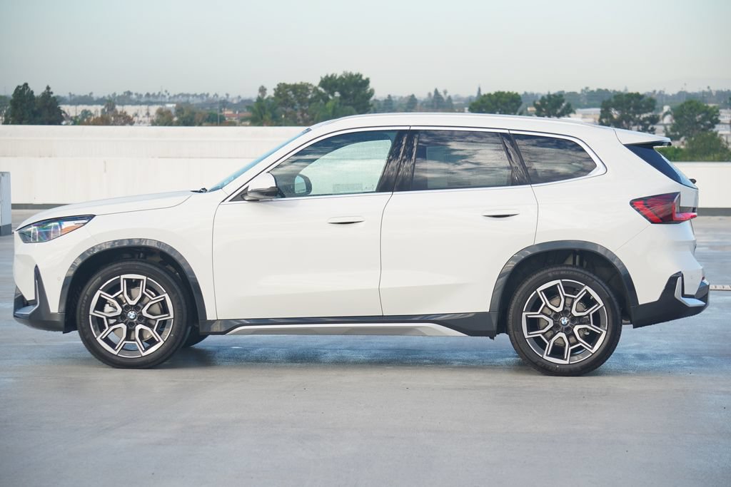 Used 2026 BMW X1 xDrive28i w/ Technology Package AWD/4WD image 4