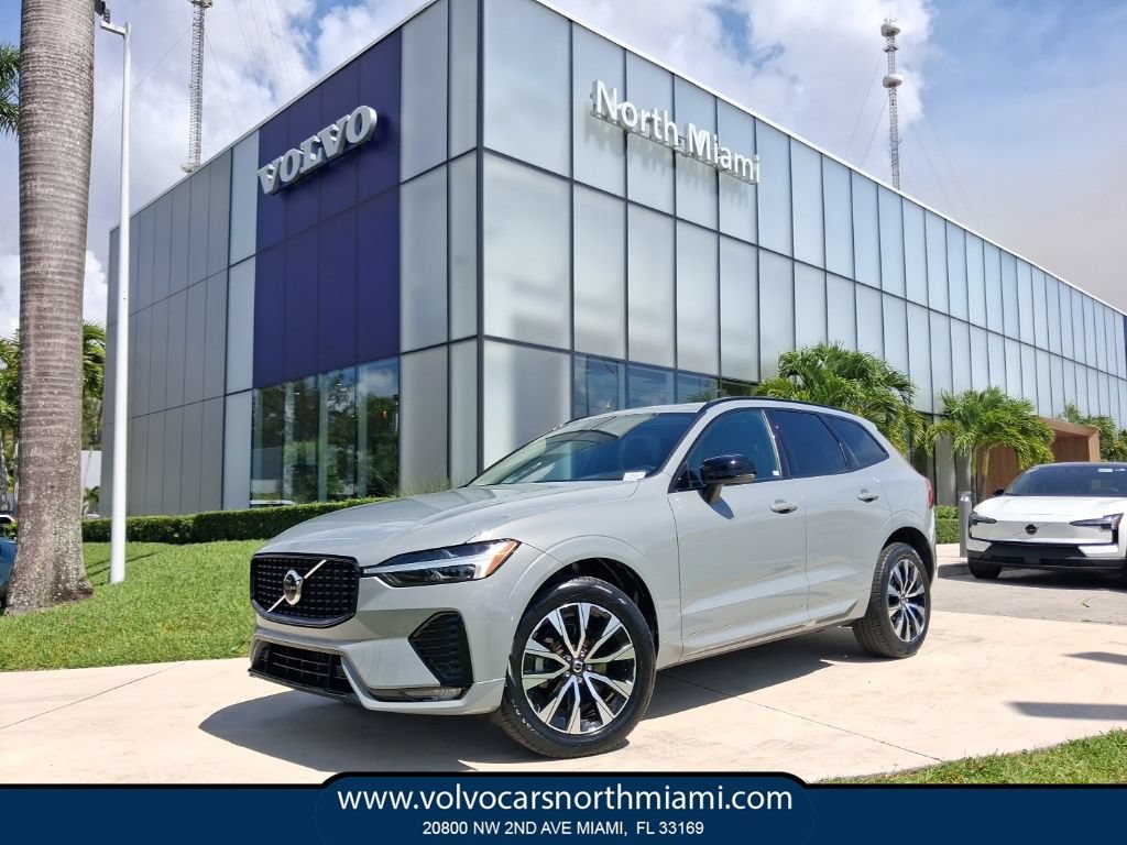 Used 2024 Volvo XC60 B5 Core AWD/4WD image 1