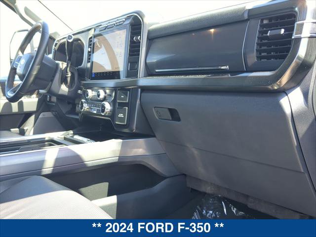Certified 2024 Ford F350 Lariat w/ Tremor Off-Road Package AWD/4WD image 23
