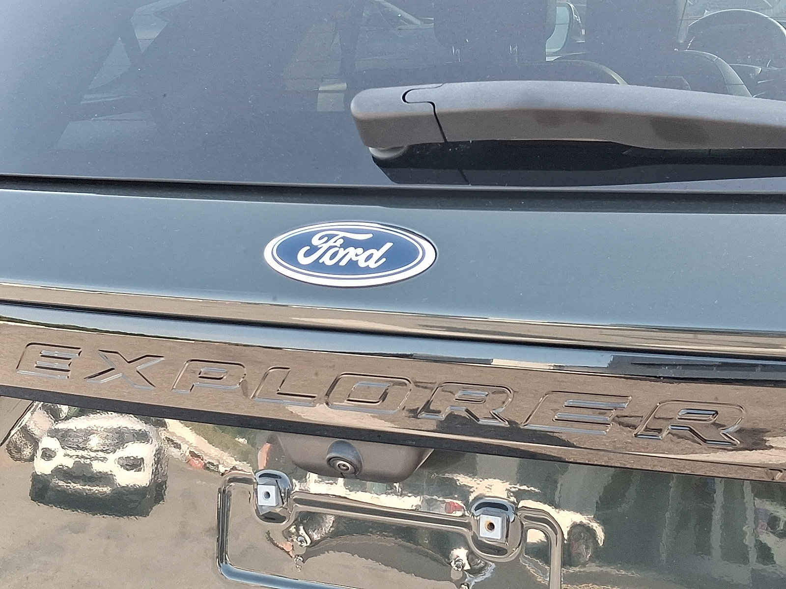Used 2023 Ford Explorer ST-Line w/ Class IV Trailer Tow Package AWD/4WD image 30