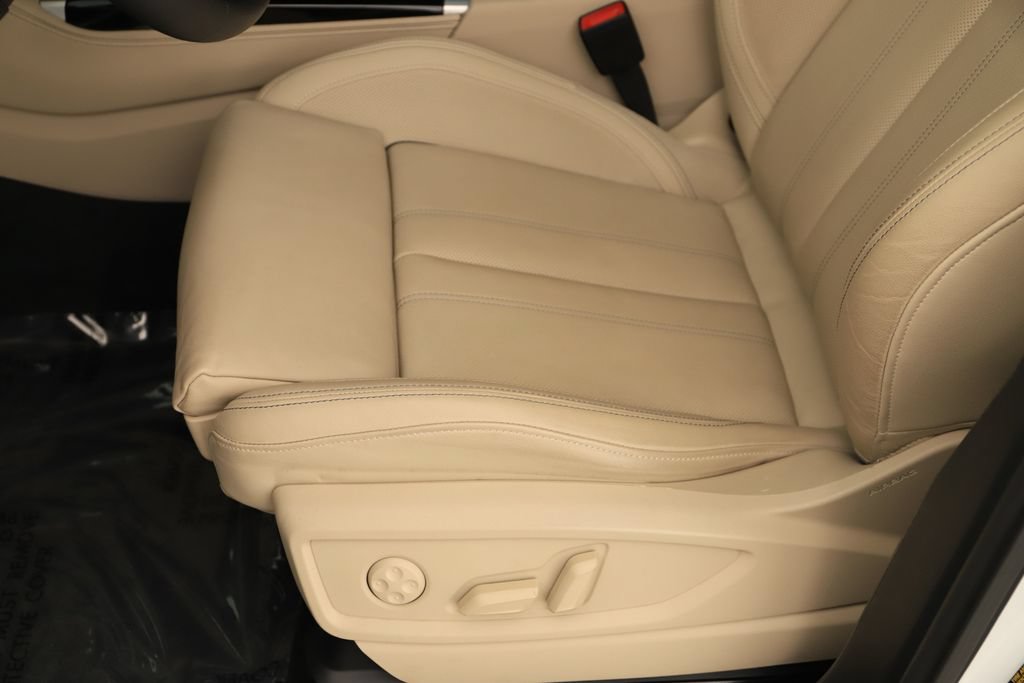 Certified 2024 Audi Q5 2.0T Prestige AWD/4WD image 25