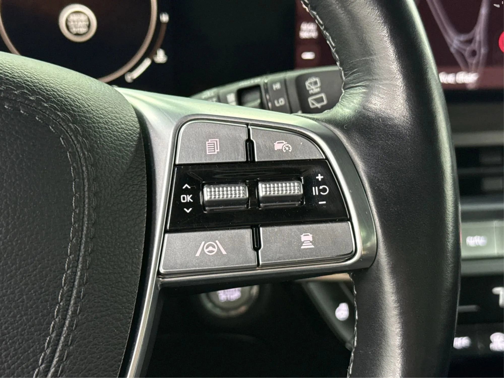 Used 2023 Kia Telluride AWD image 34