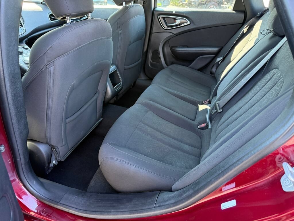 Used 2016 Chrysler 200 LX FWD image 19