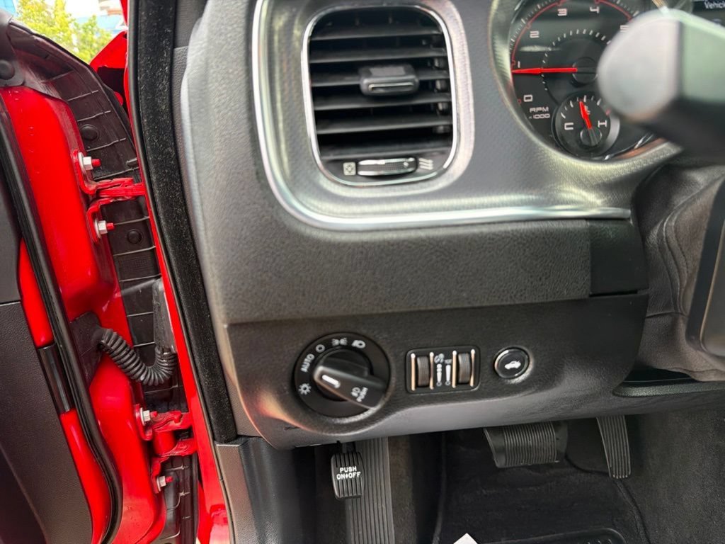 Used 2014 Dodge Charger R/T RWD image 16