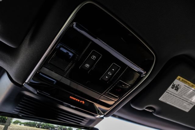New 2026 Land Rover Range Rover SE AWD/4WD image 32