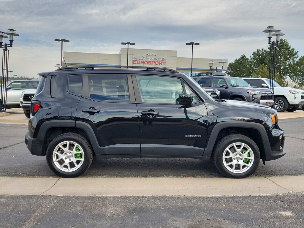 Used 2020 Jeep Renegade Latitude w/ Cold Weather Group image 4