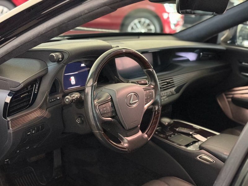Used 2018 Lexus LS 500 w/ Luxury Package RWD image 15