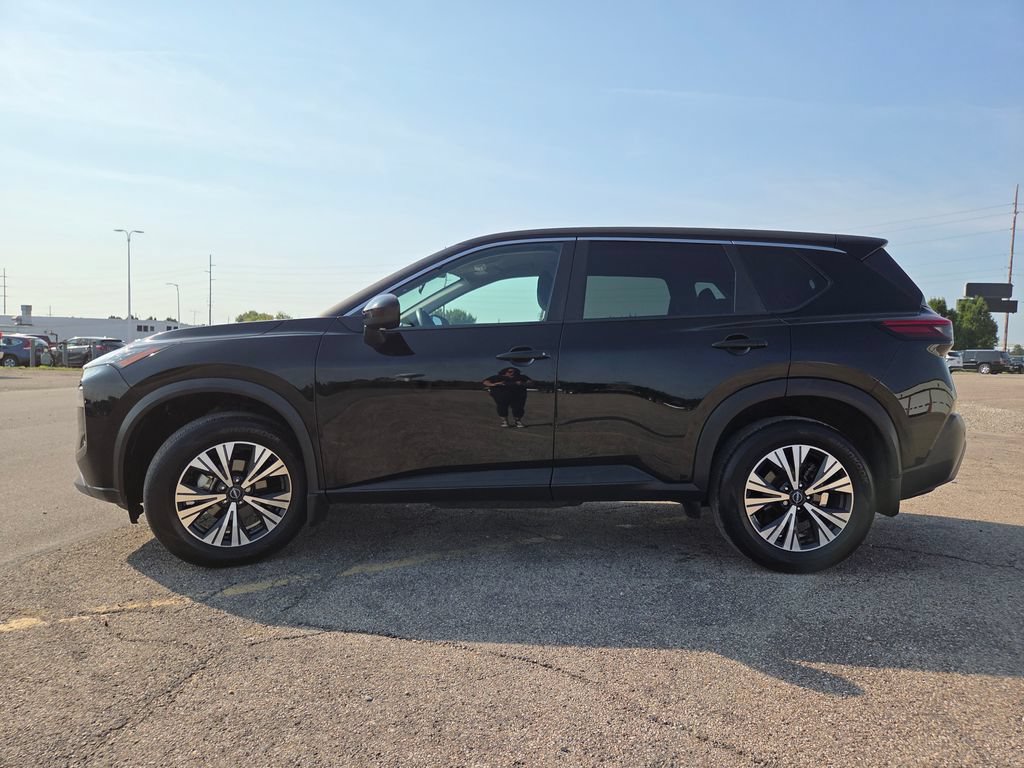 Used 2023 Nissan Rogue SV AWD/4WD image 18