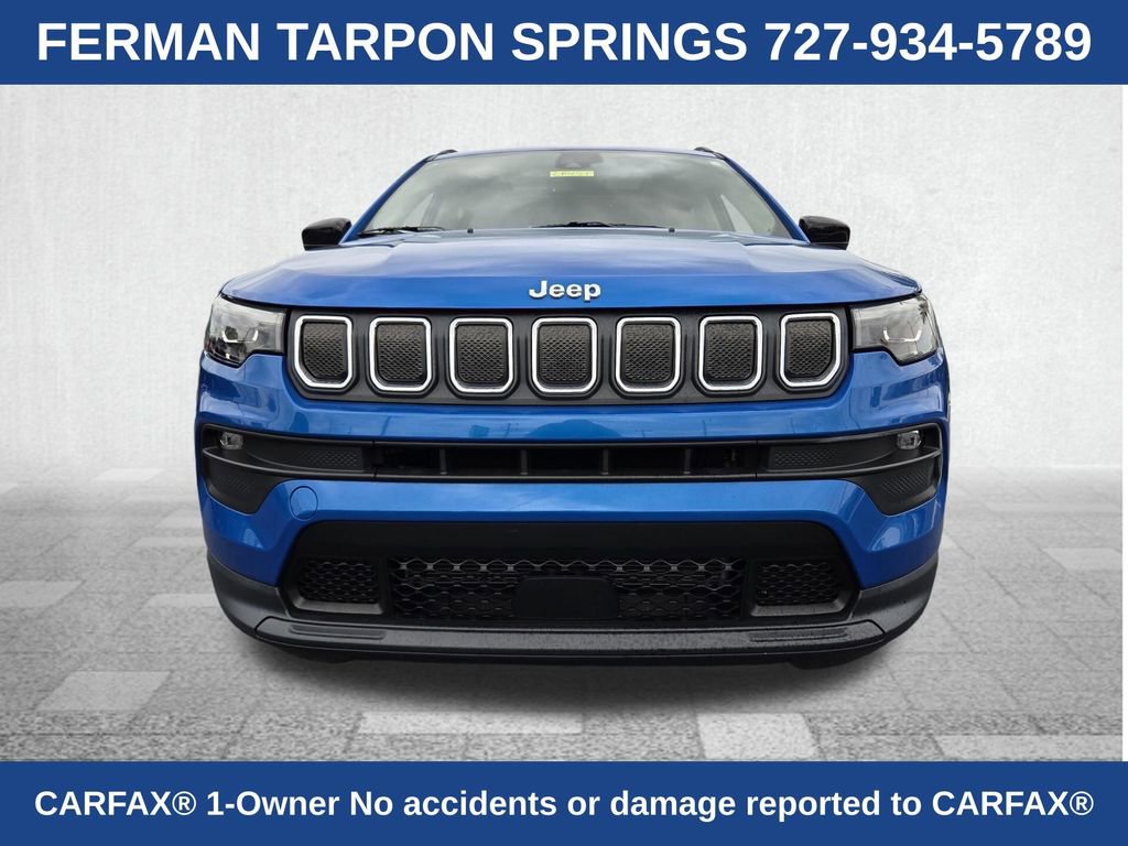 Used 2022 Jeep Compass Latitude w/ Sun and Sound Group AWD/4WD image 2