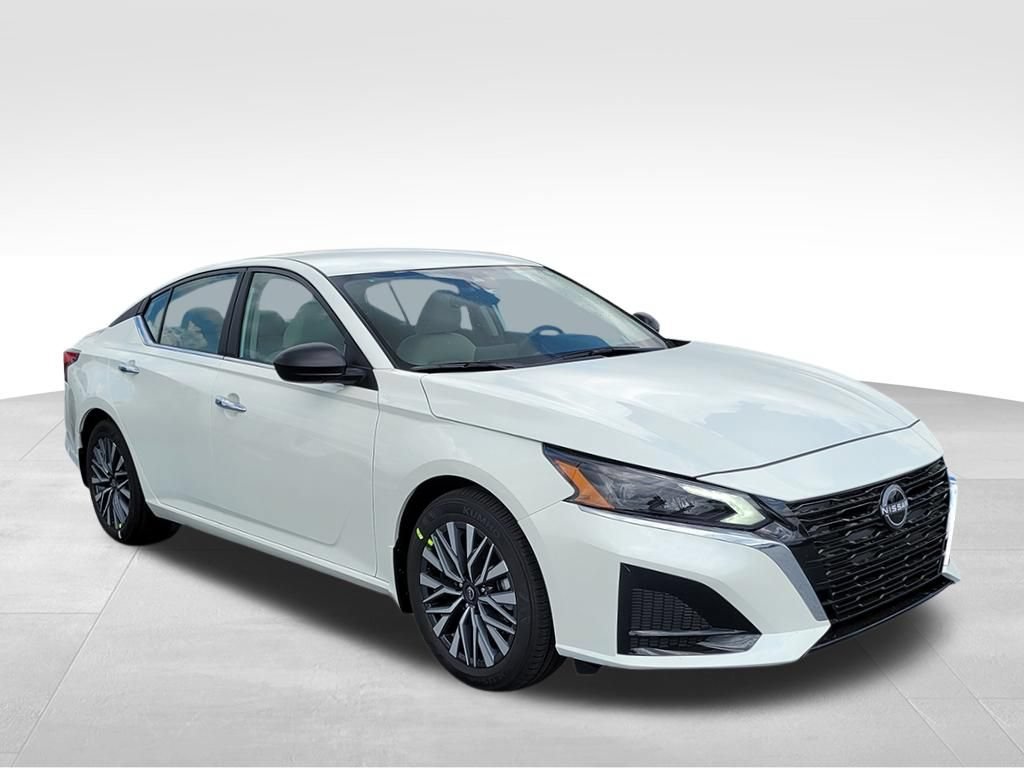 New 2026 Nissan Altima 2.5 SV FWD image 2