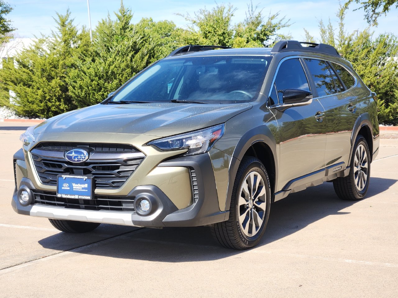 Used 2024 Subaru Outback Limited AWD/4WD image 2
