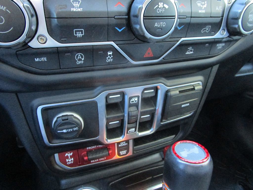 Used 2022 Jeep Wrangler Unlimited Rubicon w/ LED Lighting Group image 39