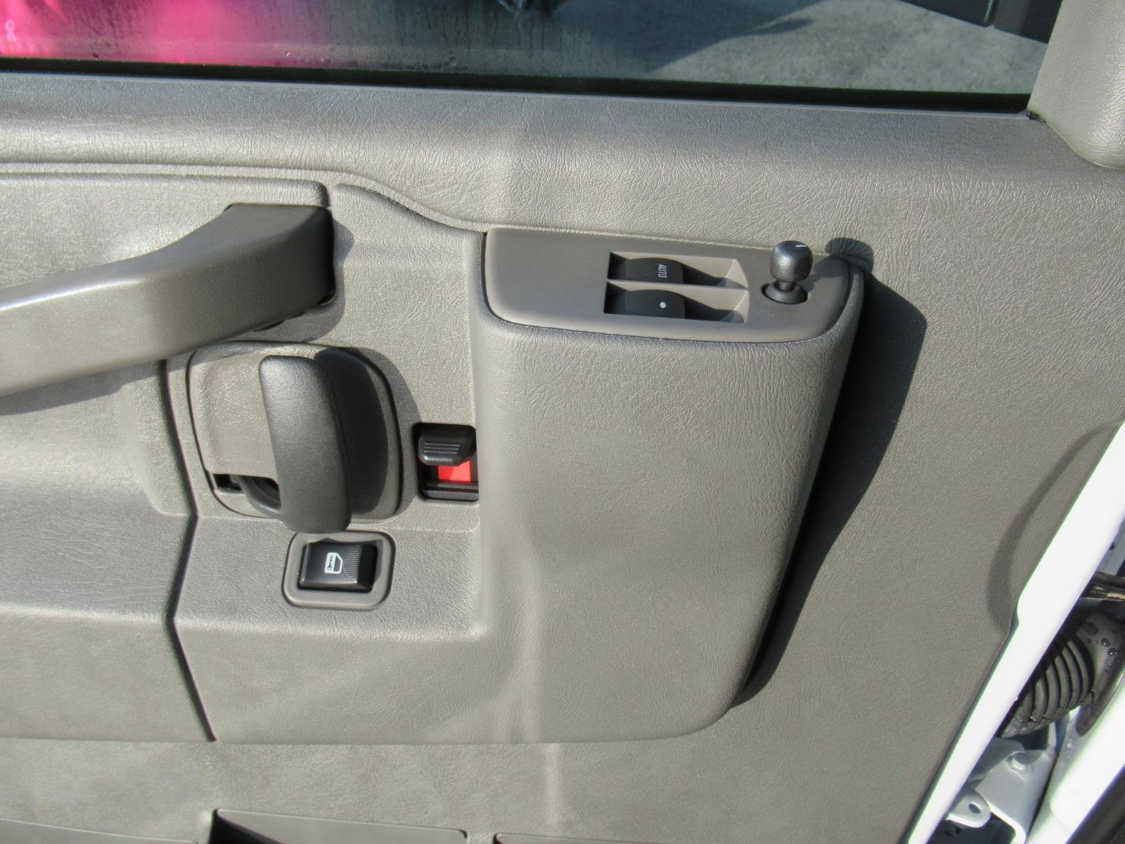 Used 2025 Chevrolet Express 2500 w/ Driver Convenience Package RWD image 24
