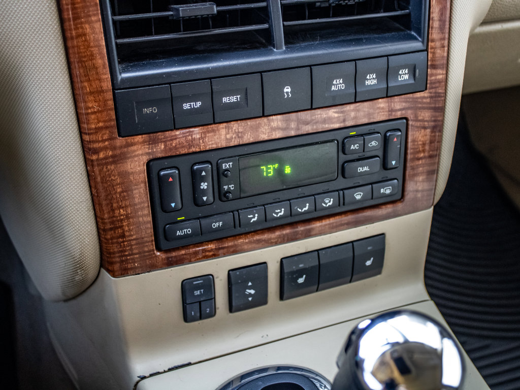 Used 2006 Ford Explorer Eddie Bauer AWD/4WD image 31