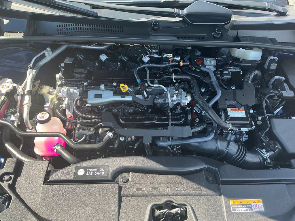 Certified 2024 Toyota Prius XLE FWD image 32
