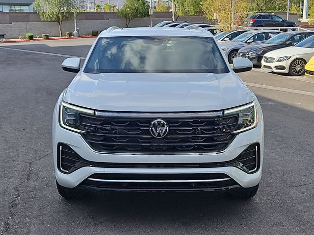 Used 2024 Volkswagen Atlas Cross Sport SEL R-Line AWD/4WD image 2