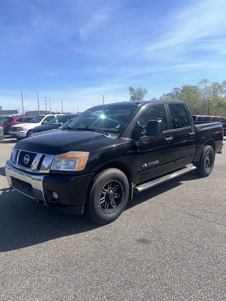 Used 2014 Nissan Titan SV w/ SV Premium Utility Package image 1