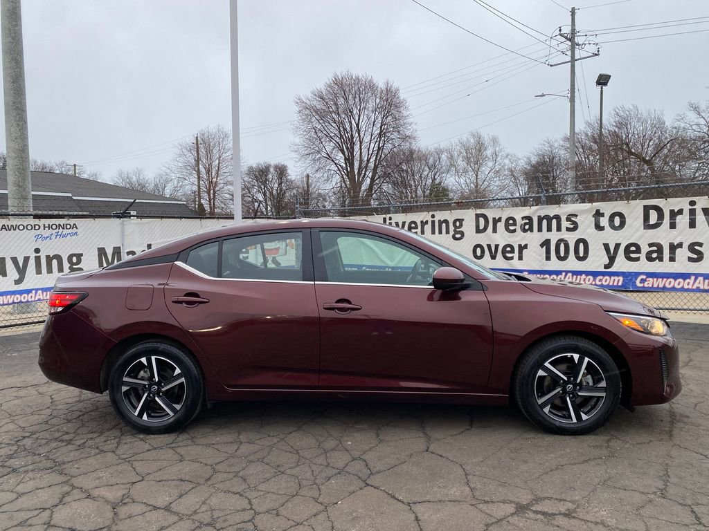 Used 2025 Nissan Sentra SV image 2