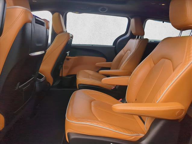 Used 2021 Chrysler Pacifica Pinnacle image 18