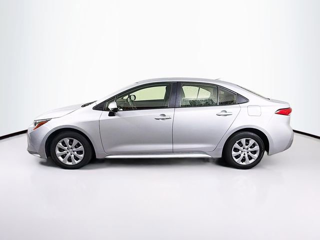 Used 2023 Toyota Corolla LE FWD image 4