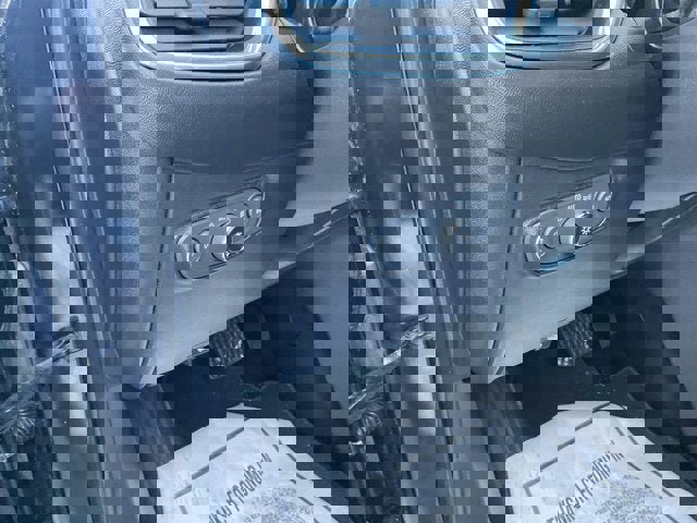 Used 2020 Chevrolet Equinox LT w/ Driver Convenience Package image 13