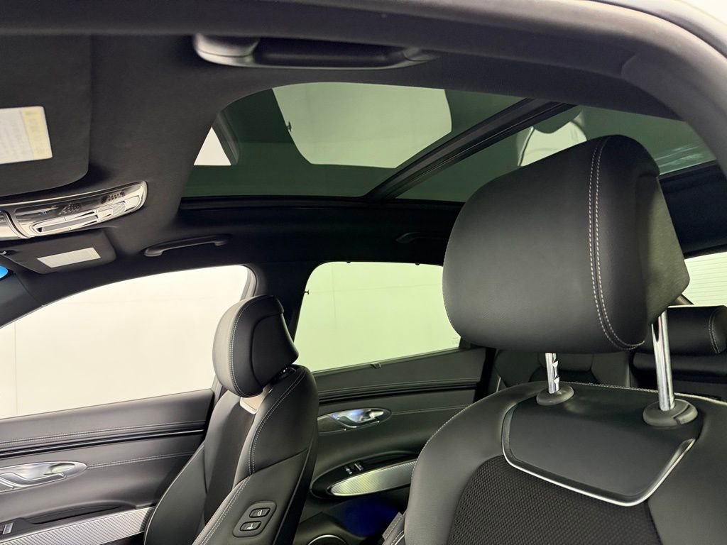 Used 2025 Genesis GV70 2.5T Sport Prestige w/ Sport Prestige Package AWD/4WD image 27