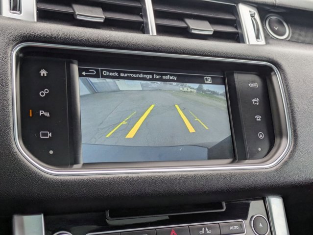 Used 2016 Land Rover Range Rover Sport HSE image 19