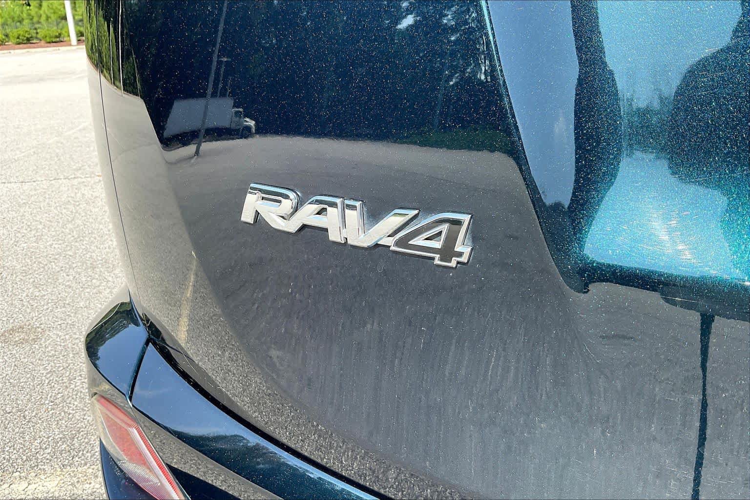 Used 2017 Toyota RAV4 SE w/ Power Extra Value Package FWD image 31