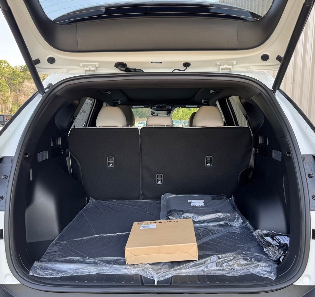 New 2026 Hyundai Tucson Limited image 16