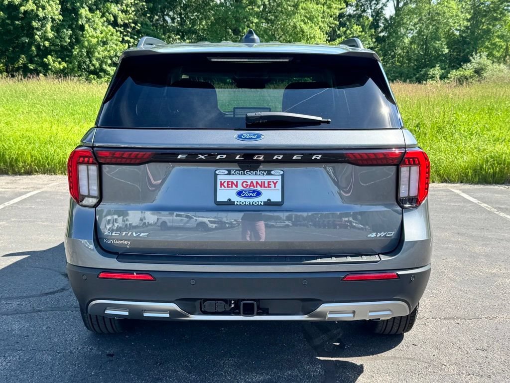 New 2026 Ford Explorer Active w/ Active Comfort Package AWD/4WD image 10