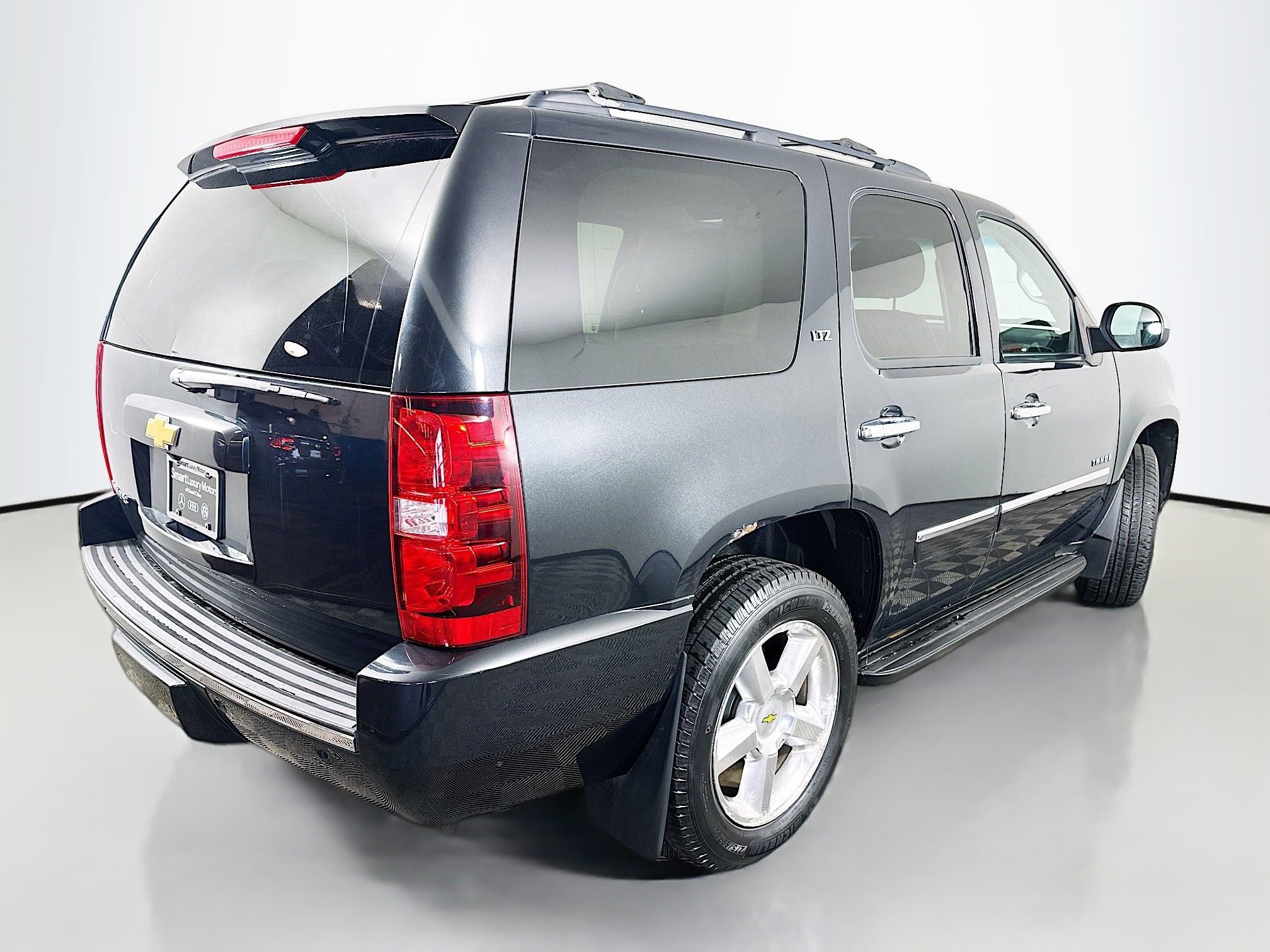 Used 2013 Chevrolet Tahoe LTZ image 7