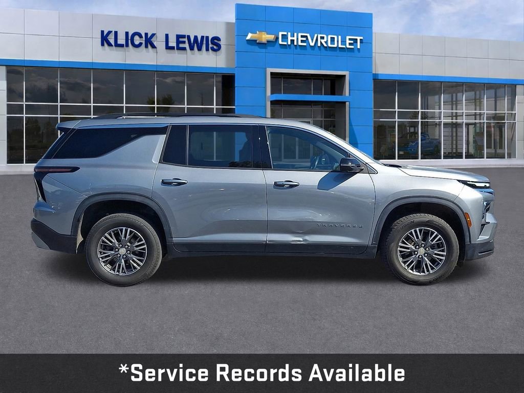 Used 2024 Chevrolet Traverse LT AWD/4WD image 9