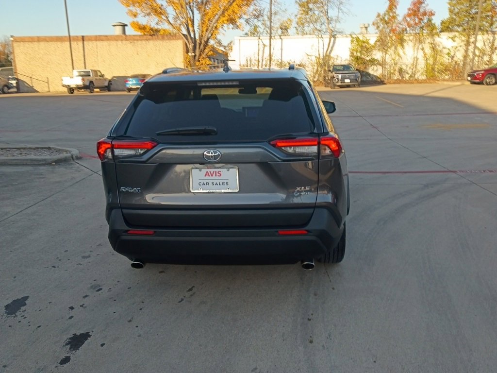Used 2025 Toyota RAV4 XLE image 10