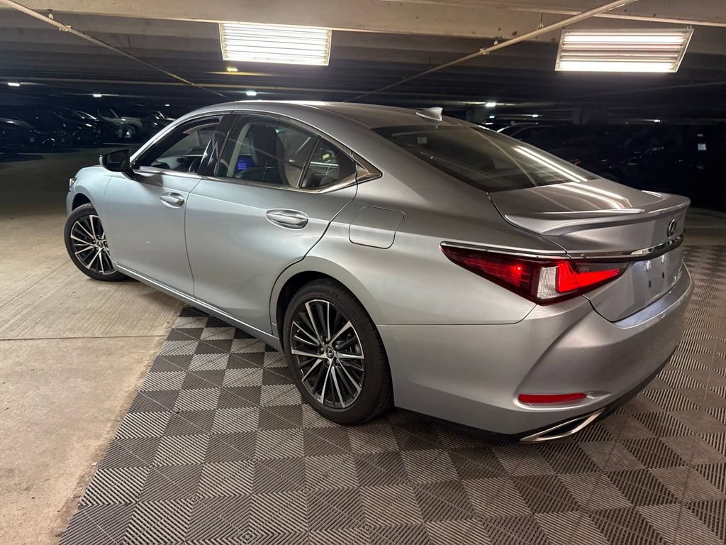 Used 2023 Lexus ES 350 w/ Premium Package FWD image 6