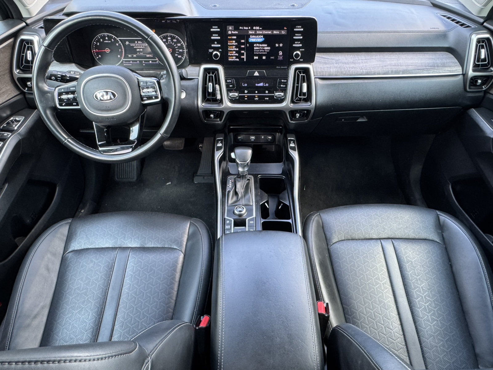 Used 2021 Kia Sorento EX FWD image 25