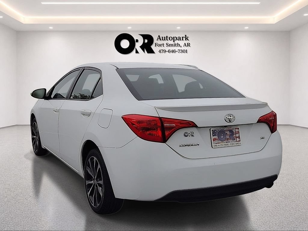 Used 2018 Toyota Corolla SE FWD image 4