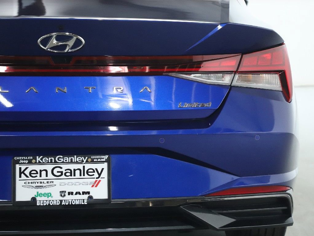 Used 2023 Hyundai Elantra Limited image 43