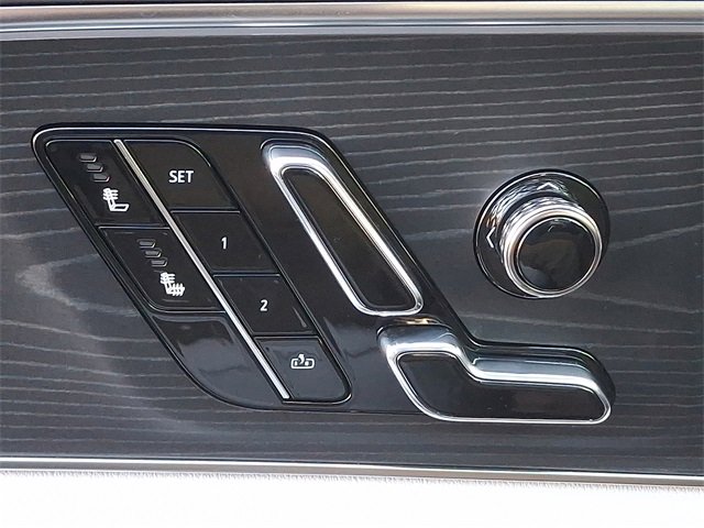 New 2026 Cadillac Lyriq Luxury image 18