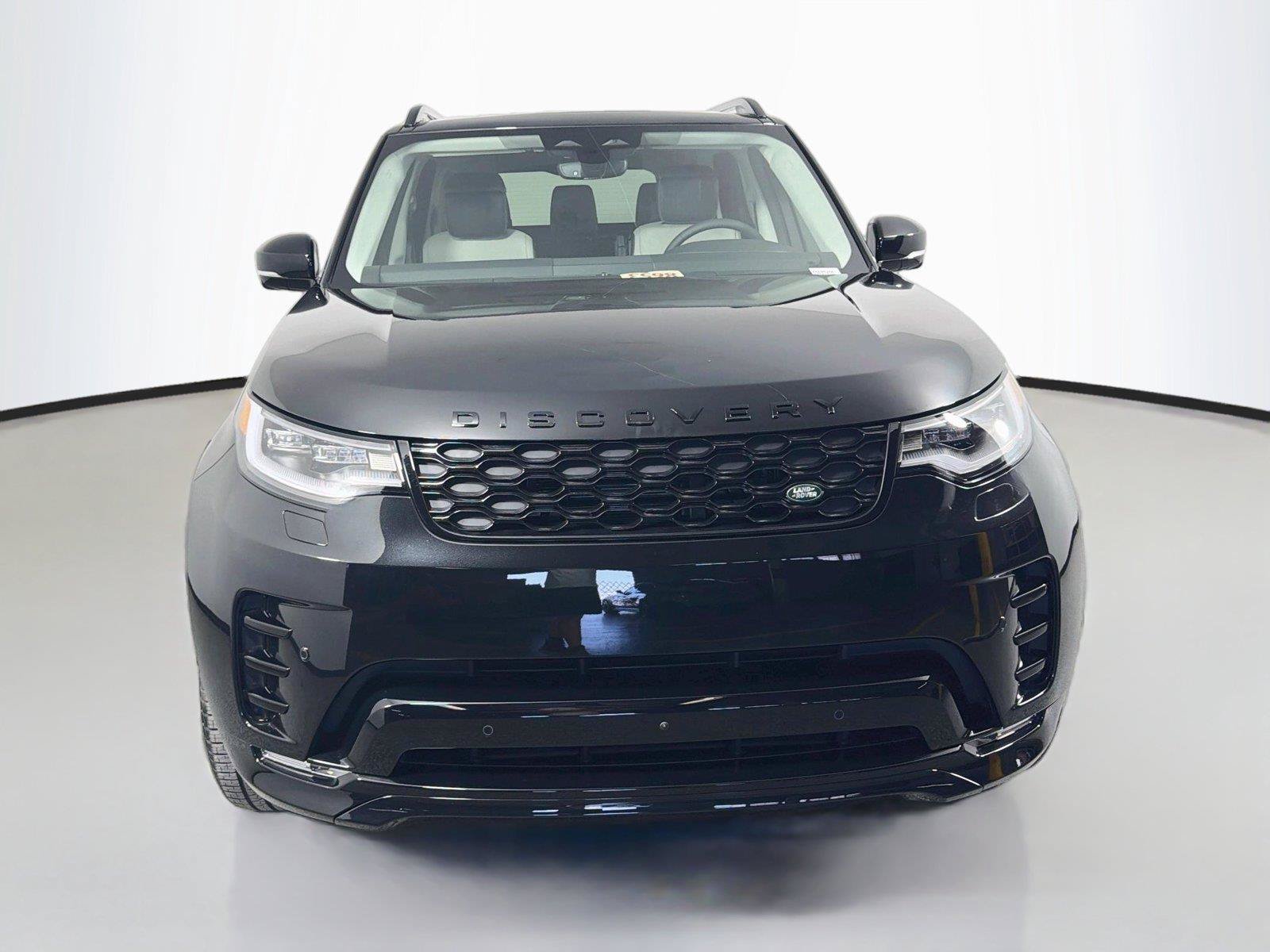 New 2026 Land Rover Discovery Dynamic SE AWD/4WD image 2