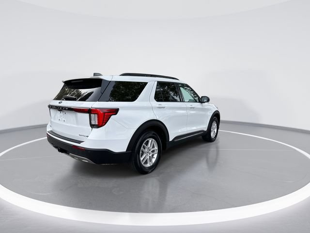 Used 2025 Ford Explorer Active w/ Active Comfort Package RWD image 8